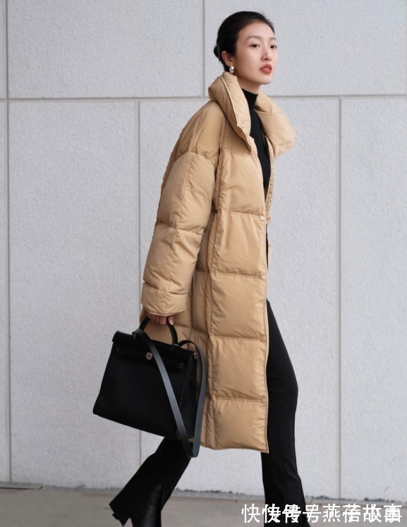 小姐姐 今年建议少穿“大衣”多穿“羽绒服”,学博主这样穿,保暖还洋气