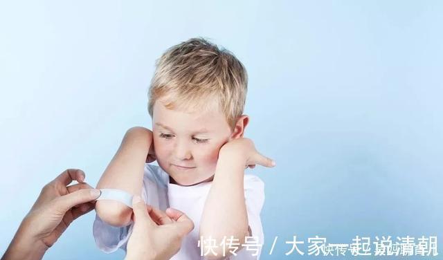 受伤|男孩跟着妈妈去买奶茶被烧伤,却不敢说,背后原因让父母后悔莫及