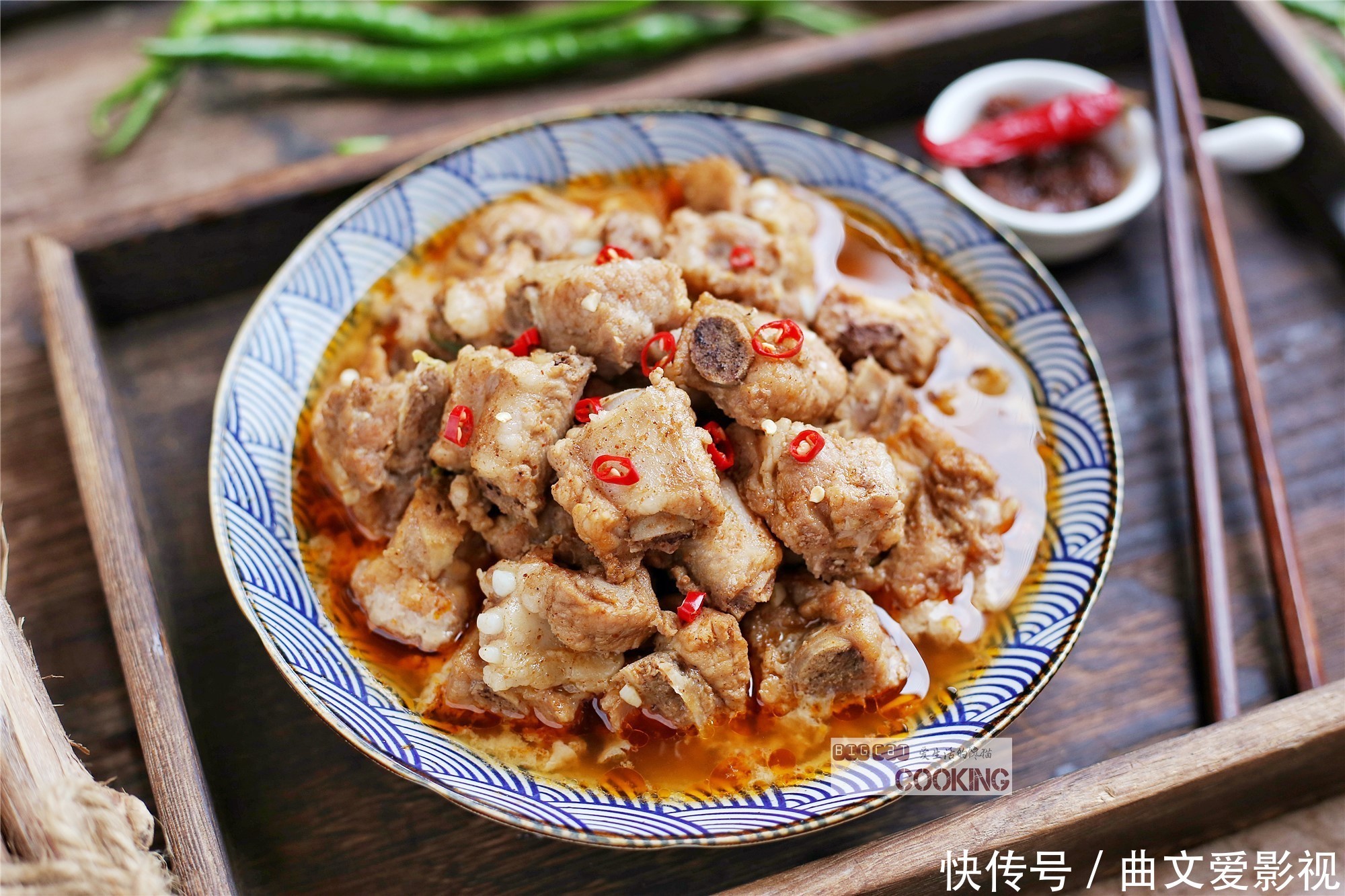 天热别|天热别炸排骨,教你懒人做法,18分钟出锅,不老不柴,鲜嫩又多汁