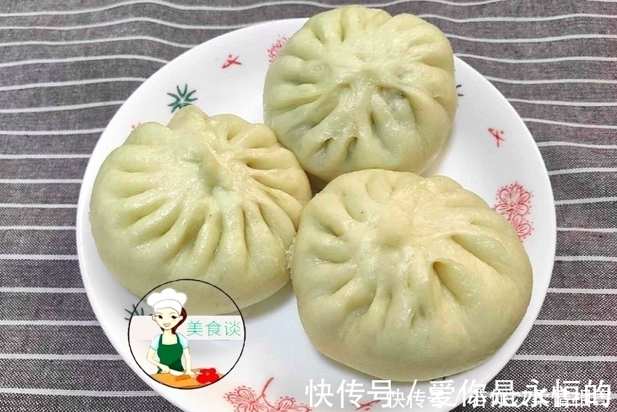 包子|秋天韭菜芹菜靠边站,此菜5毛钱1斤,蒸包子特美味,不放肉也很香