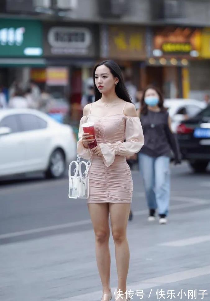 身段|魅力十足的气质美女,90后看了无法欣赏,估计80后直男很喜欢