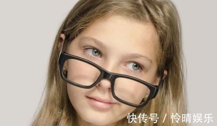 视网膜裂孔|近视的危害不容小觑,可能会引发其他疾病,一定要好好保护眼睛!