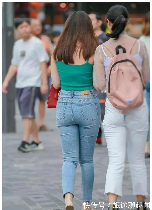 微胖 微胖女孩,穿吊带裙清凉又舒适,还非常时髦!