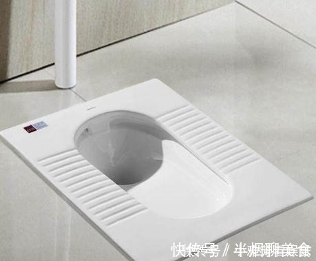 蹲坑|卫生间到底装马桶好还是蹲坑好?原来它这么脏,后悔我家装错了