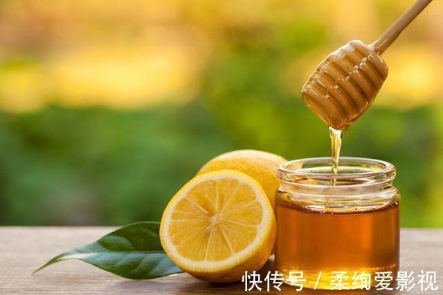 小美|长期喝蜂蜜和从不喝蜂蜜的人比,哪个更健康?别蒙在鼓里了