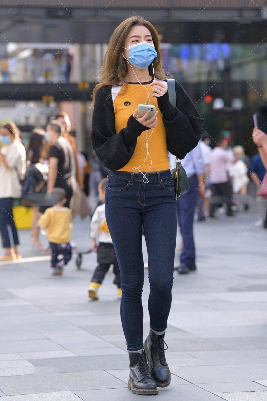 茫茫人海|茫茫人海一眼就发现了她,舒服显气质