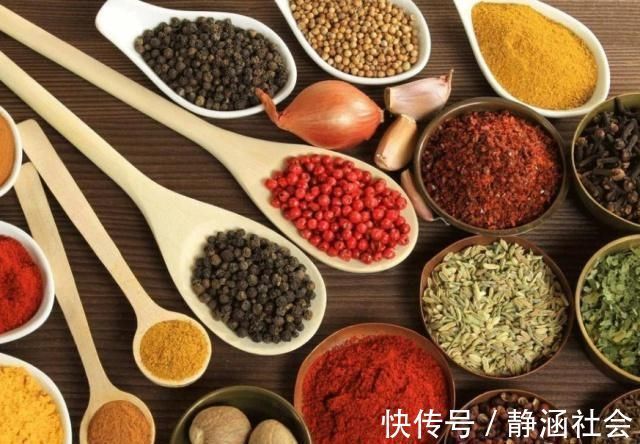 调料|炖骨头汤时，尽量别放这种料，不然毁了整锅汤，肉柴汤还难喝