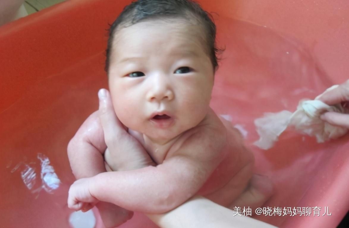 洗护|8个月女婴身上臭味熏天,一直洗不干净,医生的话让妈妈自责不已