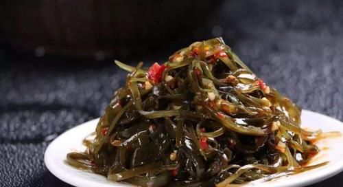  没事|海带搭配此物是血管疾病的“克星”，没事吃两口，化血栓，降三高