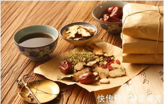 精神疾病|经常便秘,容易积毒!医生:敲打1个位置,调理脾胃,排便很轻松