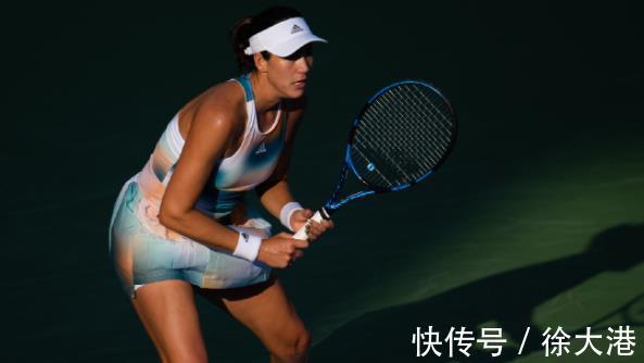 中国金花|大逆转:前法网冠军连胜三位大满贯得主!中国金花2-0晋级女双4强