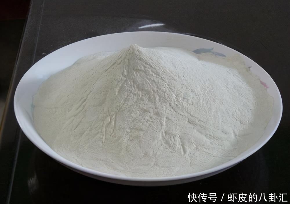 用来养花|这“6种”过期药片不要扔,磨成粉兑点水浇盆里,花卉呼呼长