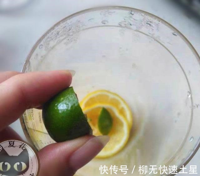 脆皮金桔|金桔柠檬绿茶,酸中带着甜,凉爽又解渴!