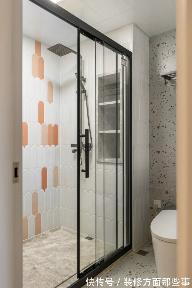 toilet|107㎡现代风,这个春天绝美配色,也太好磕了