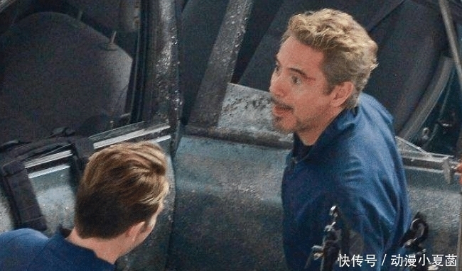 身边|复联4:与灭霸大战时,美队身边突然闯进来一个人,漫迷:假面骑士?