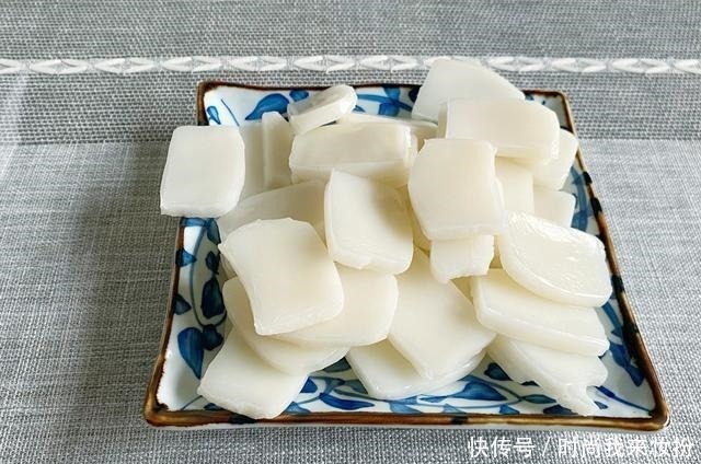 发朋友圈|娘两在家吃火锅,发朋友圈引起来一片评论,2个人也会吃了吧