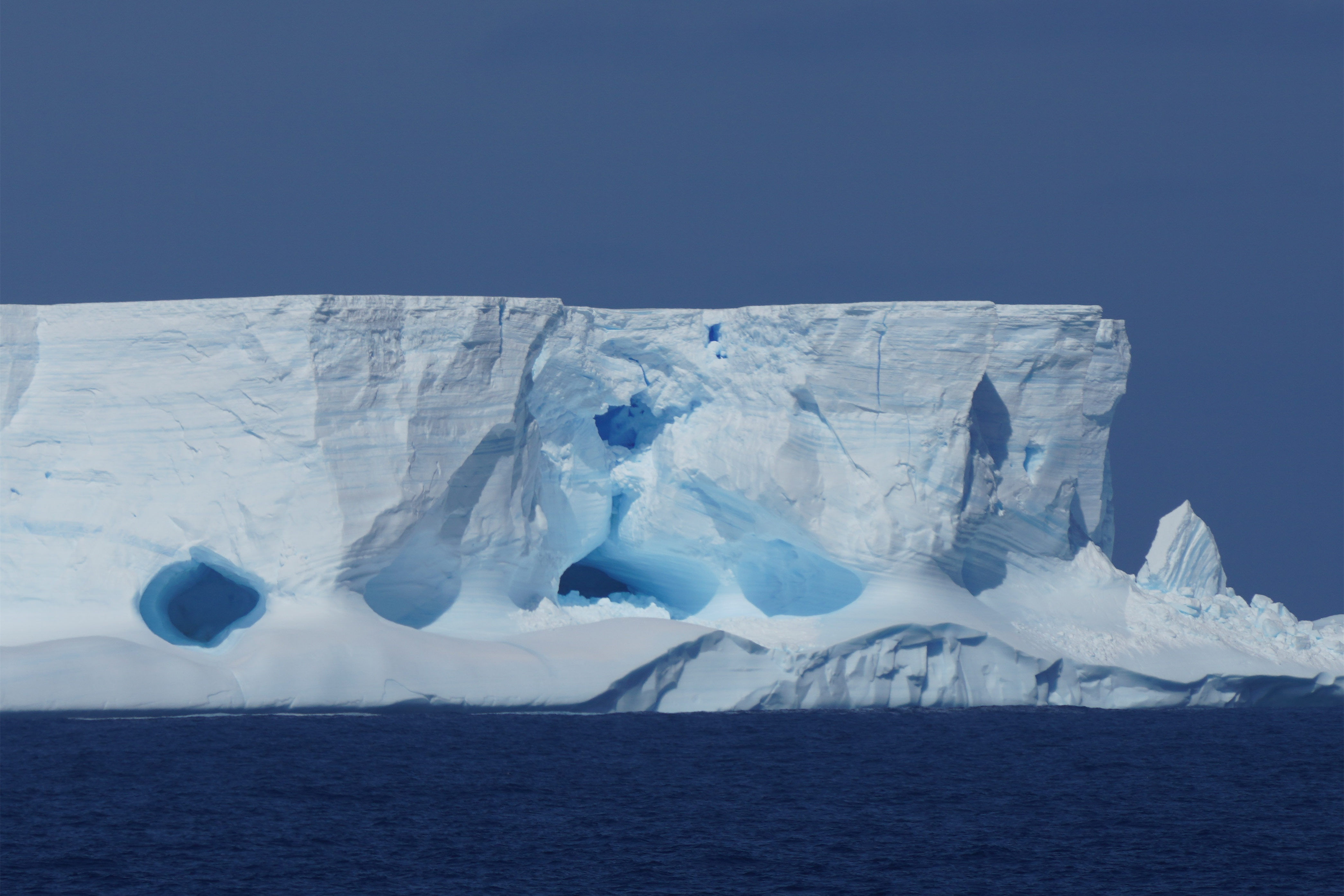 时间也像是凝固了：大地遥感卫星9号带你一览南极洲的“永恒冬岛” - 科学探索 - cnBeta.COM
