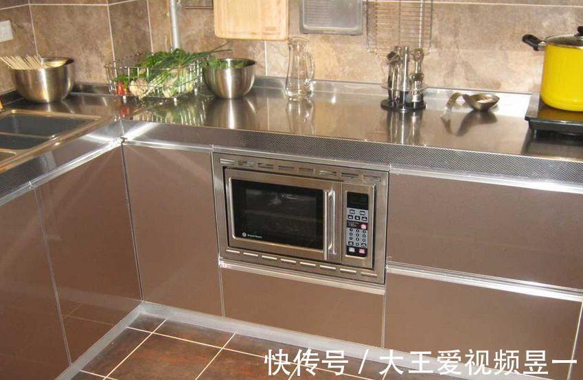 家庭|厨房台面到底能不能装不锈钢入住3年说实话，很多家庭都被坑了
