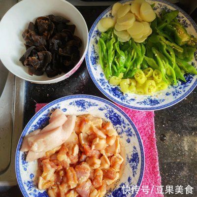 白米椒|有了它干掉两碗饭不是事！超下饭的辣椒炒肉