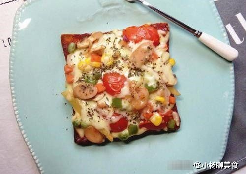 胡萝卜粒|营养早餐：1块吐司1把蔬菜，自制成披萨，营养丰富做法简单