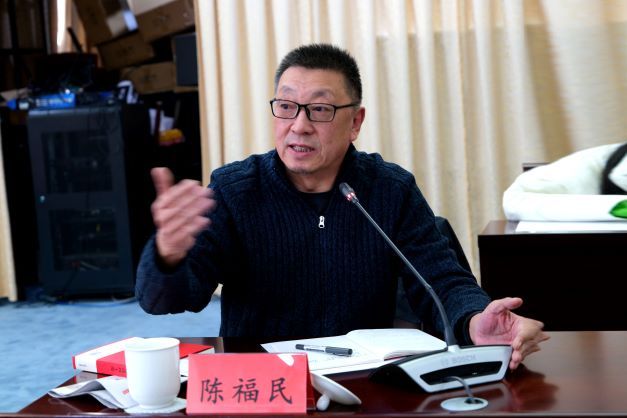 上海文艺出版社#?探索一条纬线上的文化交流 陈福民《北纬四十度》出版