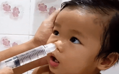 鼻腔|宝宝鼻涕不断怎么办?比打针吃药更有效的方法是这个!