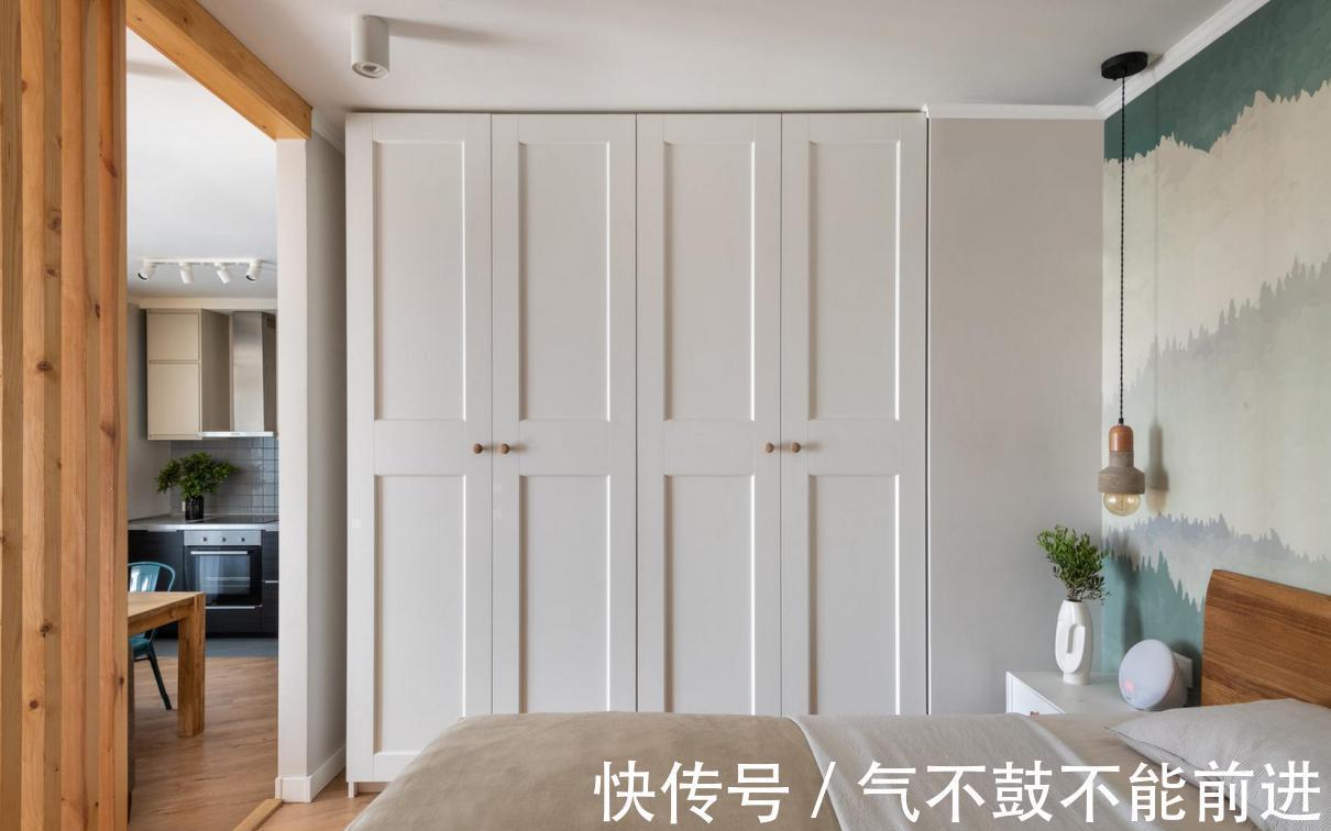 卧室|一姑娘坚持将卧室抬高45公分做地台,亲朋好友纷纷夸赞:太有远见