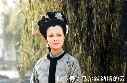 尤氏&《红楼梦》里最接地气的诰命夫人,吃下人的米饭,用丫鬟的脂粉!