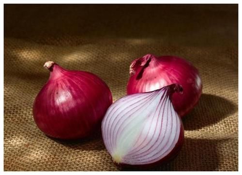 好处|洋葱好处多多，但尽量不要和它们一起炒，或许会对身体有影响