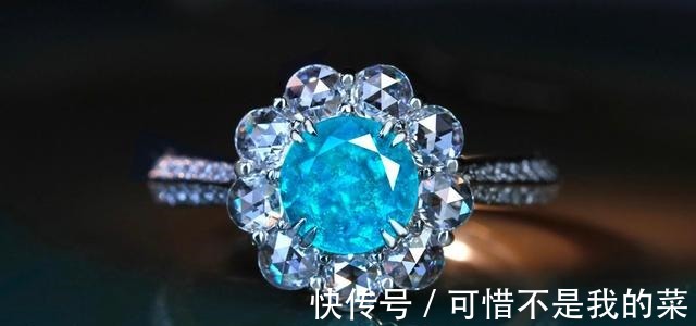 钒祖母绿 珠宝的种类繁多,这6种冷门又特别的宝石,你见过几种!