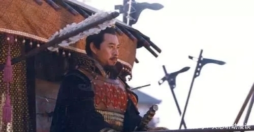 王翦|将军自觉功高震主，主动请求解甲归田，皇帝表示：你留下，我不杀你