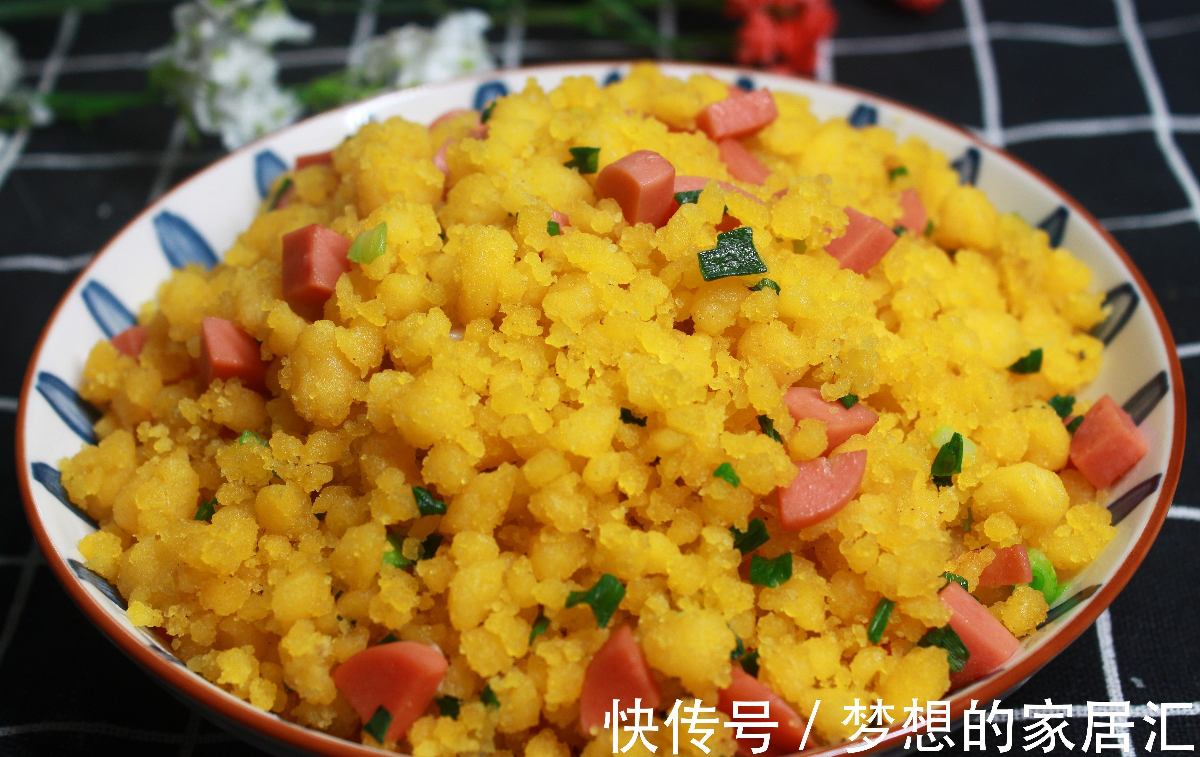 陕西中年夫妻的简约午餐,一盘玉米面走红朋友圈,勾起了儿时回忆