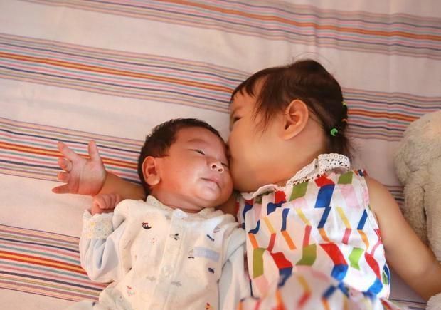 父母|宝妈沉迷“生娃”,13年生下7个孩子,女子不想浪费老公好基因