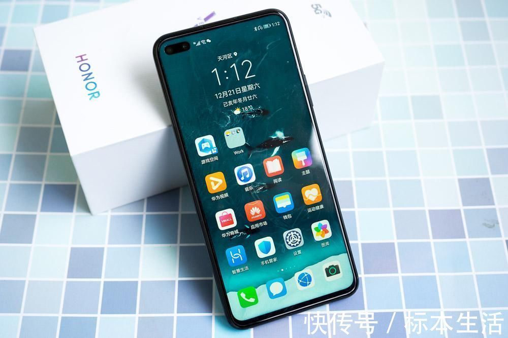 荣耀v30|华为再让步，双模5G+麒麟990+40W跌至“新低”，可惜依旧卖不动