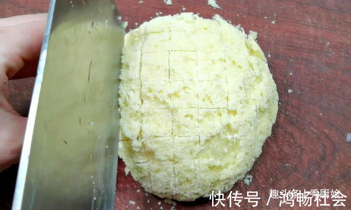 秀厨娘|剩馒头不要扔了，试试新做法，不炒也不炸，咬一口满嘴香，特解馋