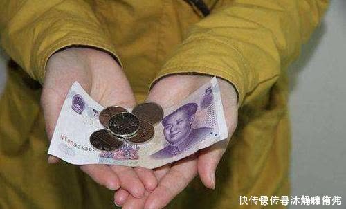 家境|从小有“零花钱”的孩子和没的孩子,长大后区别太大,父母要知道