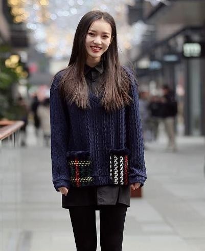 尽显|街拍性感紧身打底裤小姐姐,尽显完美身材曲线!