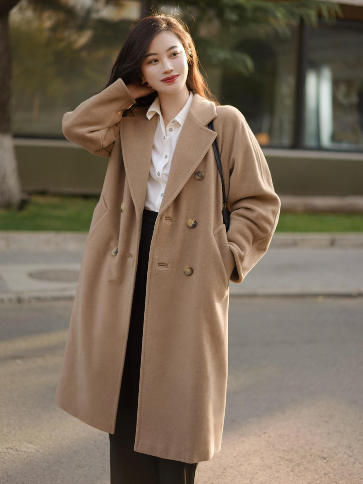 小蛮腰 职场女王不能缺的大衣穿搭,大气中又有小心机,学到就是赚到!