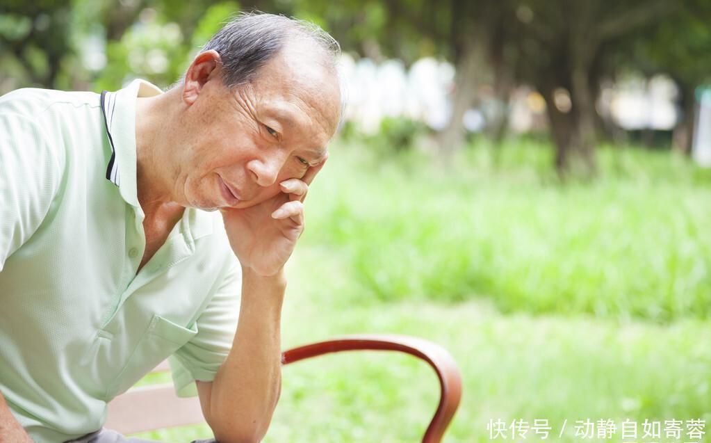 父亲|儿子从名校毕业10年,变成了一个“废物”,60岁父亲哭诉:我错了