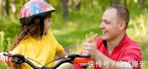女儿|萌娃一个月没见爸爸，再见面时表情萌翻宝妈，网友：求同款闺女
