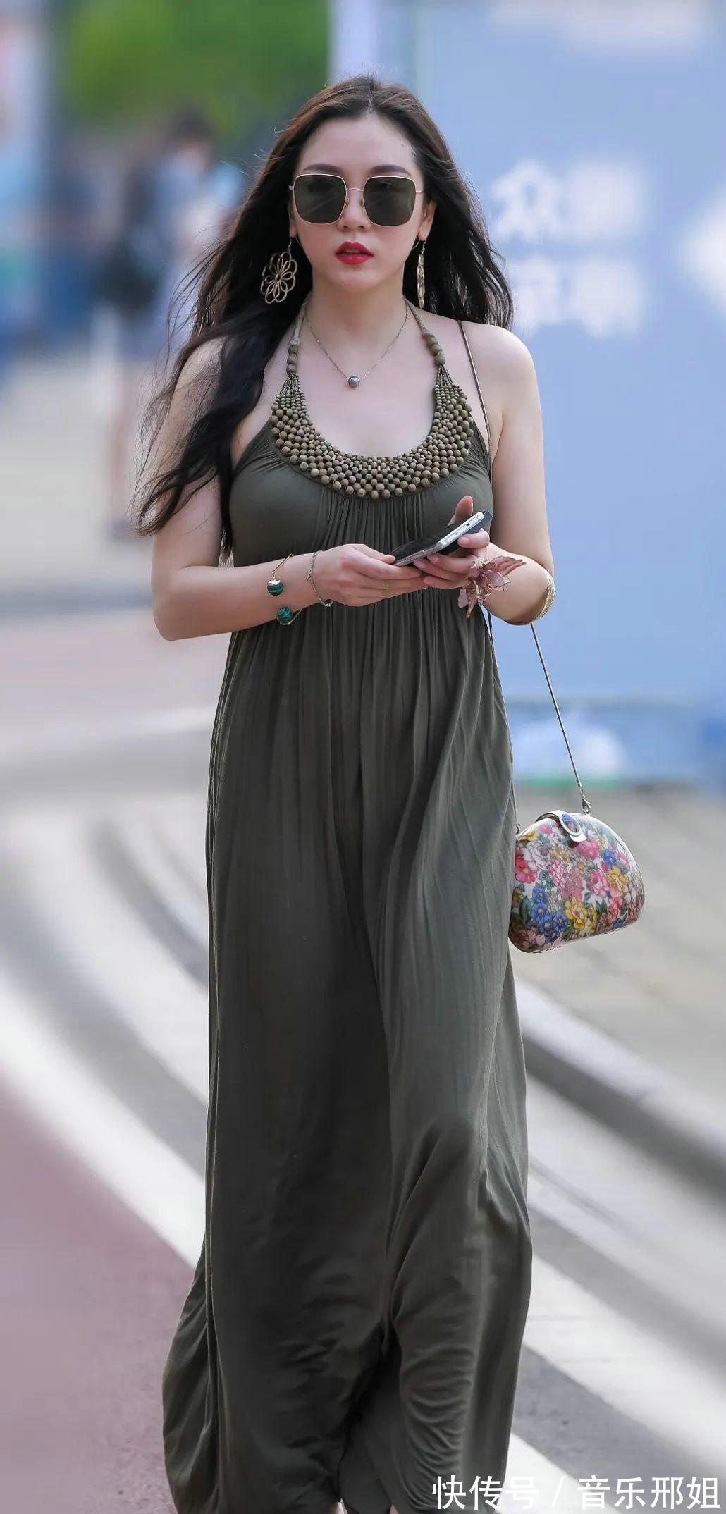 紧身裤 漂亮的紧身裤能瞬间提升你的风格,展现时尚气质,展现好身材