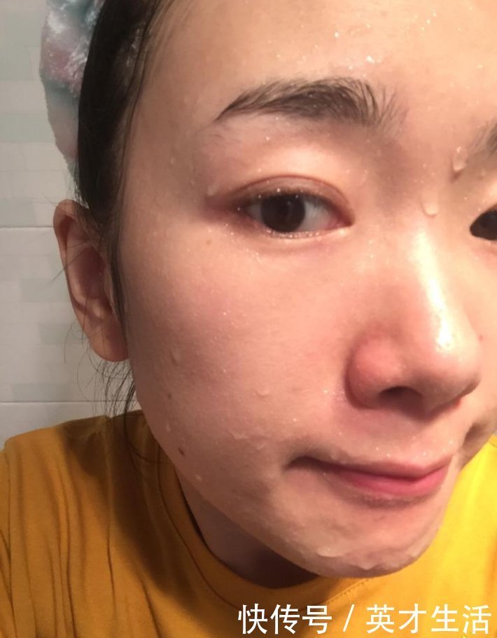 脸上皮肤好的女人,与这4个洗脸习惯有关,现在了解很受益