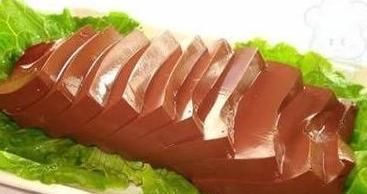 猪血有什么营养作用?某种人尽量不要吃猪血?很少人知道