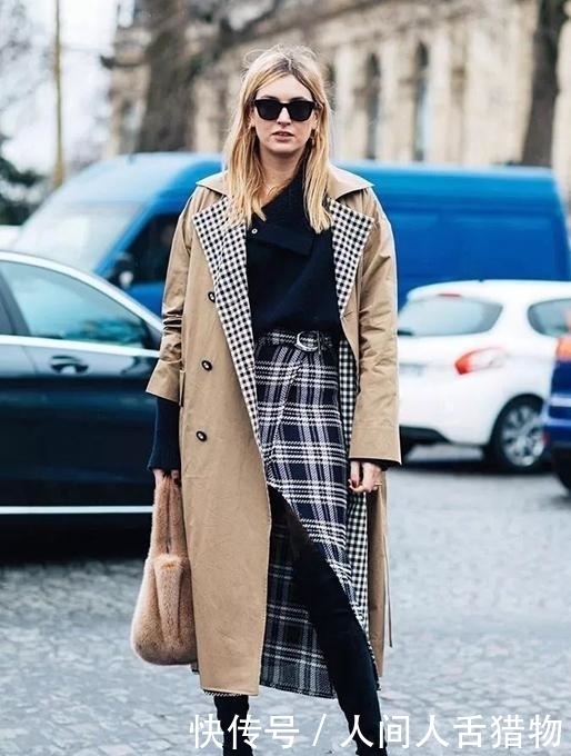 阔腿裤失宠了，今年流行“裤子+短靴”，配大衣、外套都有范儿