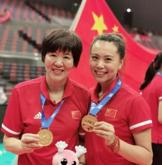 中国女排|恭喜!前中国女排队长升级当妈,结婚9个月生子,老公是高富帅