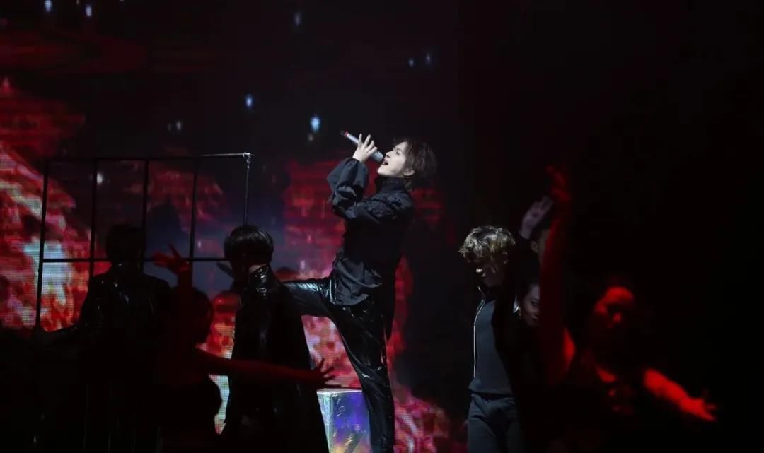 奔跑的选秀节目，停滞的练习生