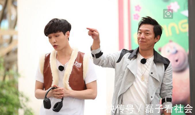 导演|张艺兴首次上《奔跑吧》，跑男团集体做了这件事，导演急了：把衣服穿上