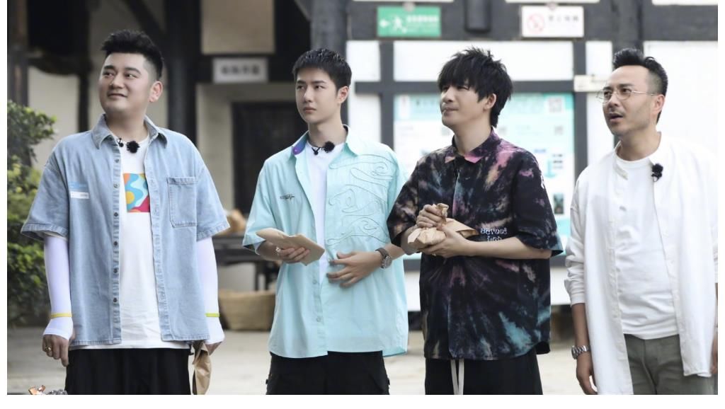 承諾書|何炅謝娜王一博等18位主持人簽藝德承諾書，網(wǎng)友吐槽：形式主義