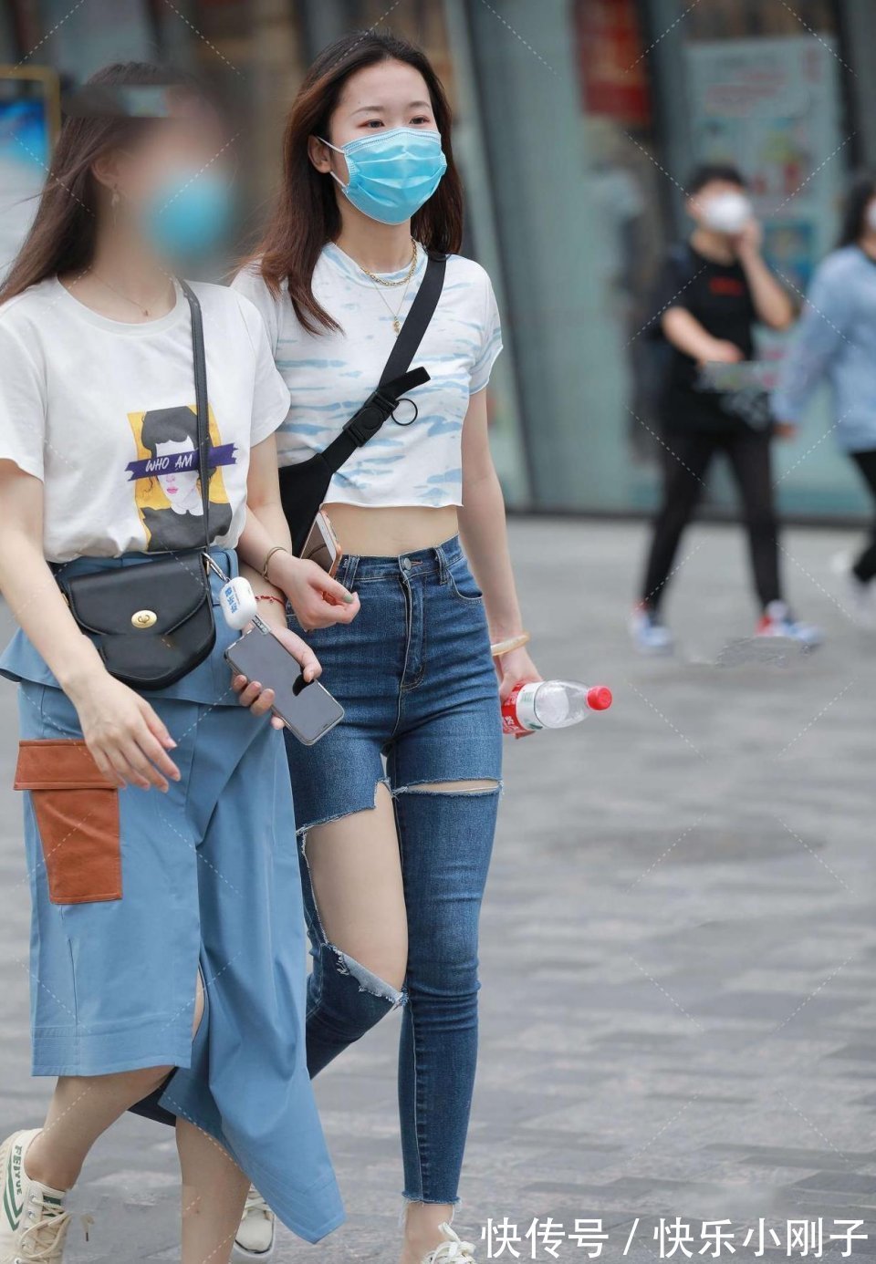 芳华感|小姐姐微胖的身材,在撩头发的那一刻,深深地吸引了我