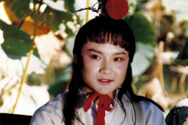 晴雯#袭人的结局真比晴雯好?嫁给蒋玉菡后的一床破席,写尽不堪岁月